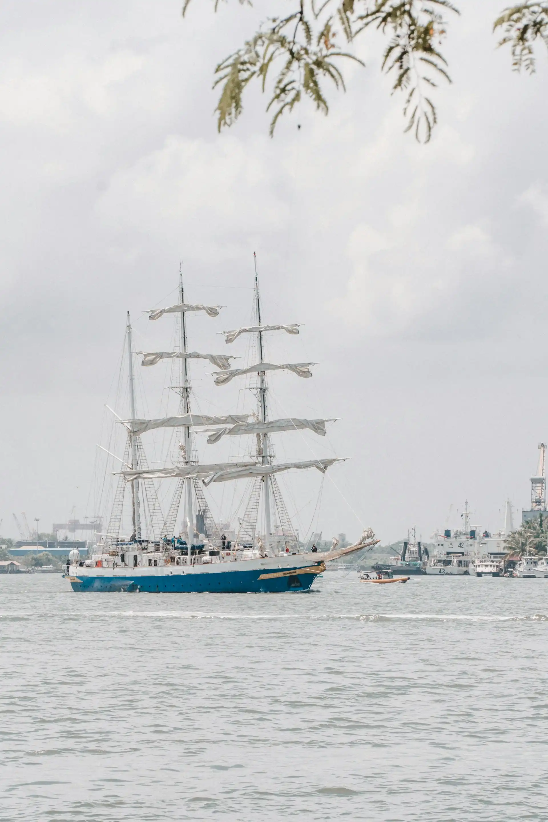 Welcome to Kochi, showcasing the stunning natural beauty of the Arabian Sea and the city’s rich heritage.