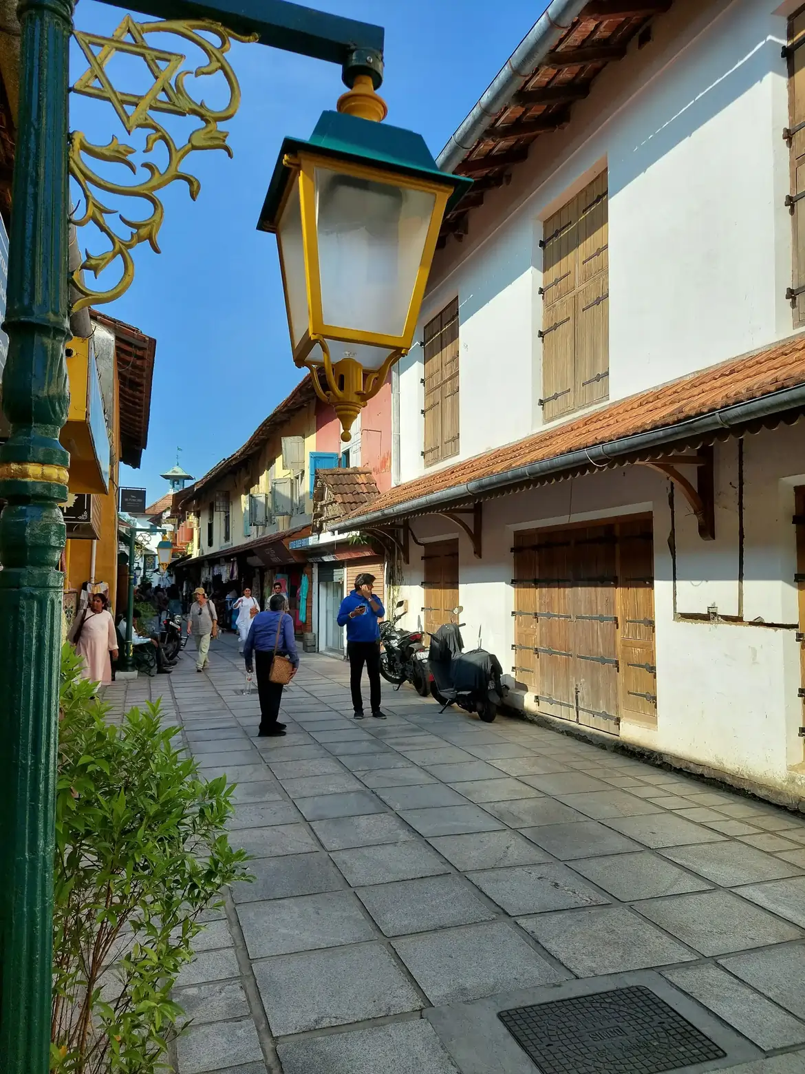 Szenerieblick auf Kochis lebendige Hafenstadt, Tor zu Keralas natürlicher Schönheit und Kultur, für eine unvergessliche Reise.