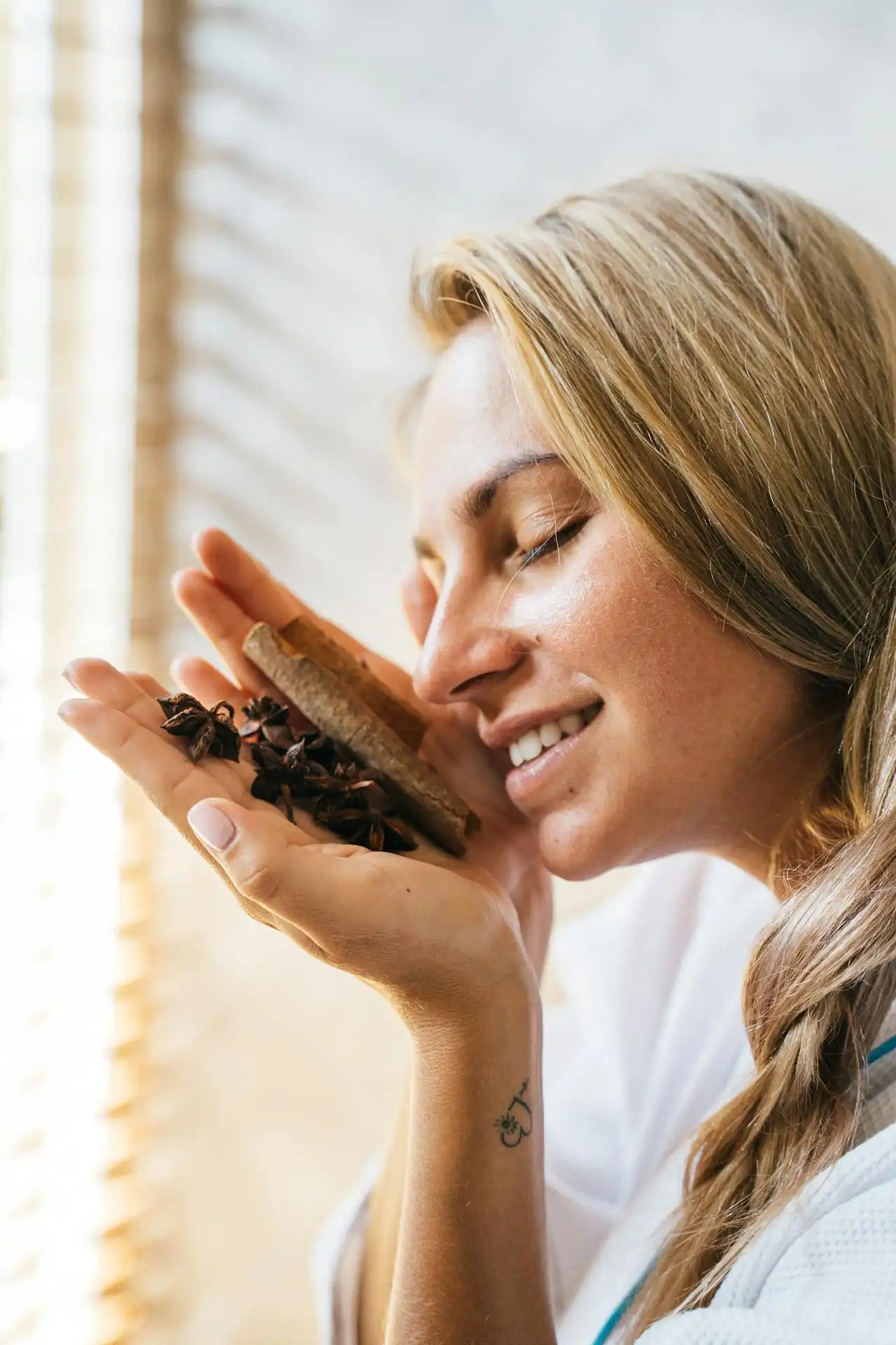 Personalized Ayurvedic journey with detox, Mukhalepam facials, Shirodhara, yoga, and herbal treatments for glowing skin and well-being.